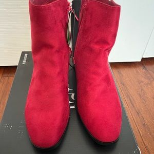 East5th Pink Booties Size 8M NWT